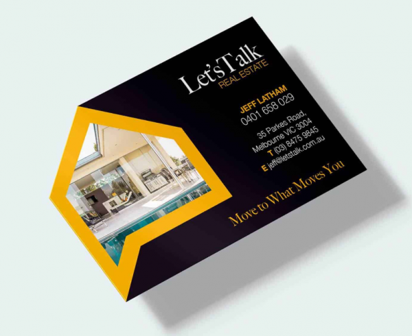 Kartu nama dengan bentuk unik seperti lipat tiga atau bentuk khusus